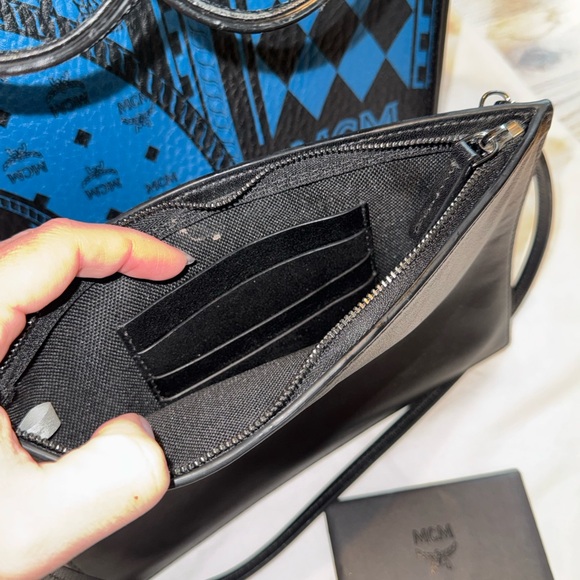 MCM Kira Baroque Print Tote l - Picture 8 of 9